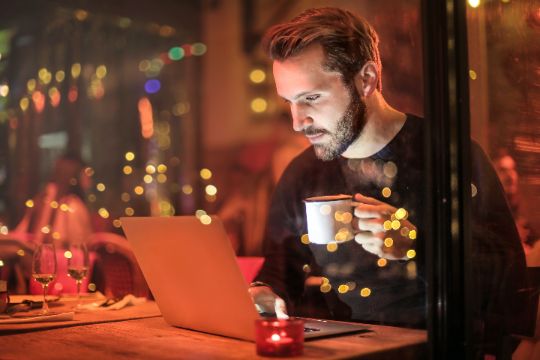 Die Graue-Flecken-Förderung verspricht schnelles Internet für alle.