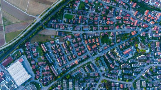 Mit der kommunalen Wärmeplanung legen Städte und Gemeinden den Grundstein für eine nachhaltige, sichere und klimaneutrale Wärmeversorgung.