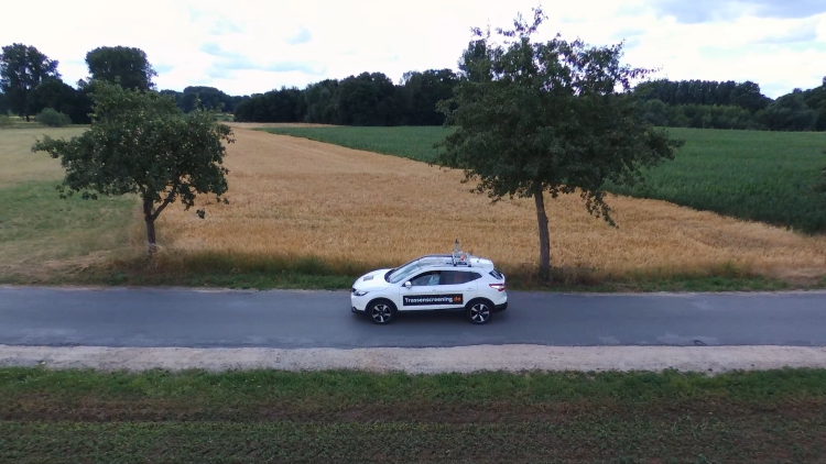 Trassenscreening-Auto von oben